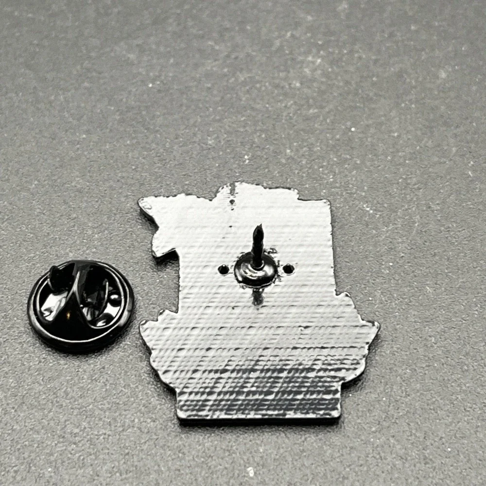 Death Tarot Card Skull‎ Crossbones Flowers  Lapel Hat Pin
